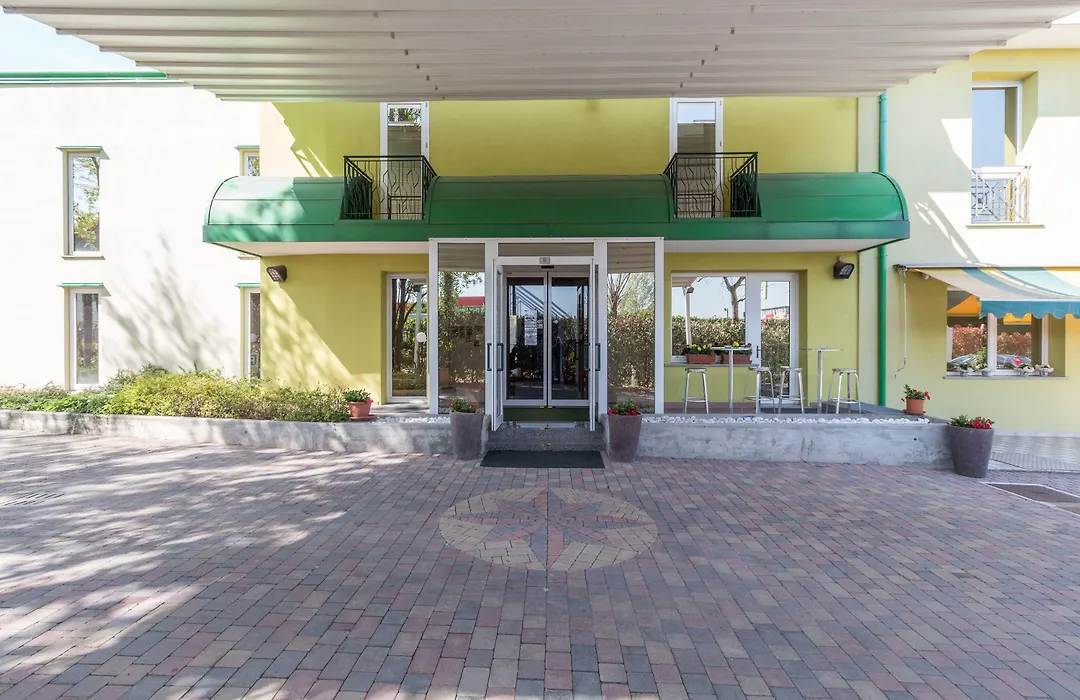 B&B Hotel Roy-1